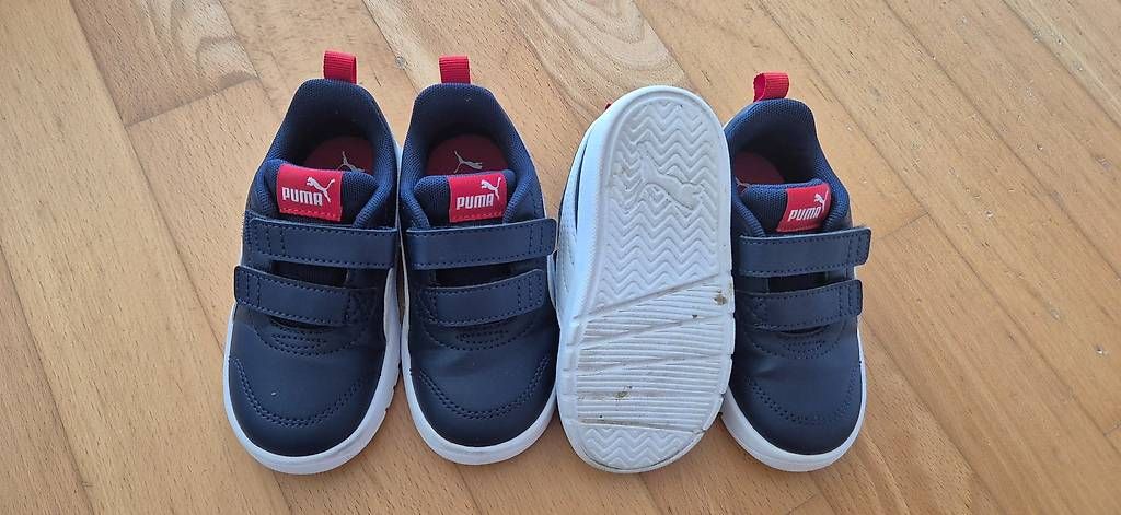 Scarpe per ragazzi: Puma Kinderschuhe Zwillinge Gr. 23  – Usato da Henggart venduto da c.s.sturzenegger 1
