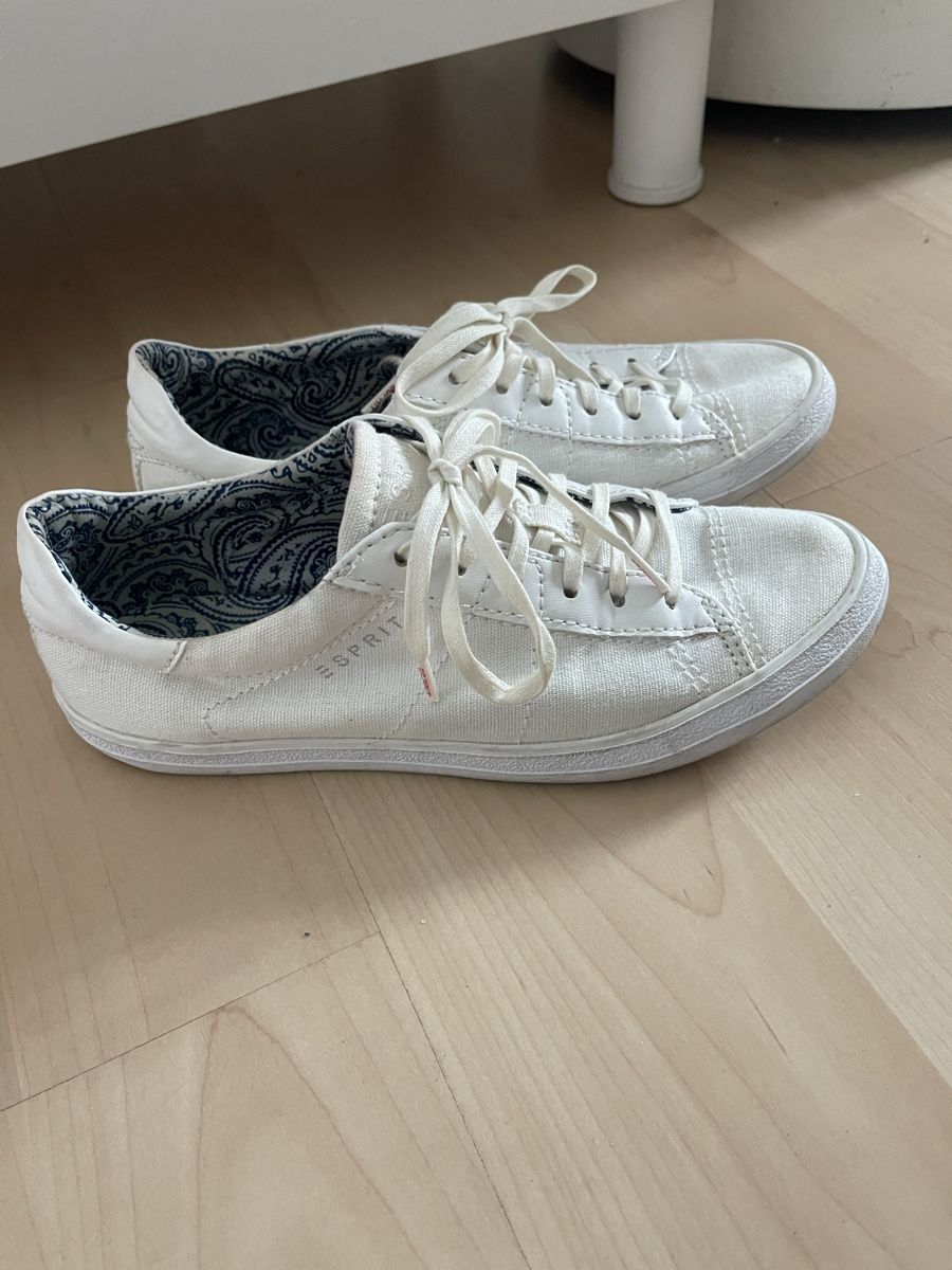 Esprit Scarpe da donna: Esprit Sneaker creme gr. 37 – Usato da Dietikon venduto da Nieselchen
