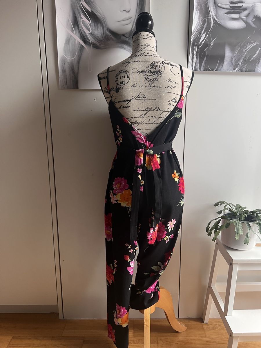 Topshop Tute: Topshop Jumpsuit Blumenmuster Gr. 36 – Usato da Hünenberg See venduto da mississauga 3