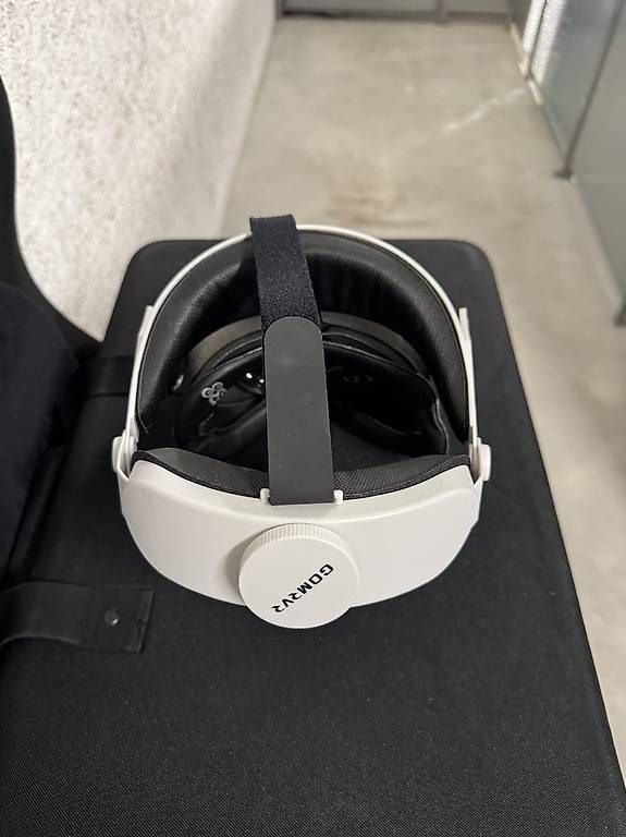 Casco VR: Meta Quest 1 (Oculus) 64GB + GOMRVR Strap + Hardcase – Usato da Winterthur venduto da ema37 2