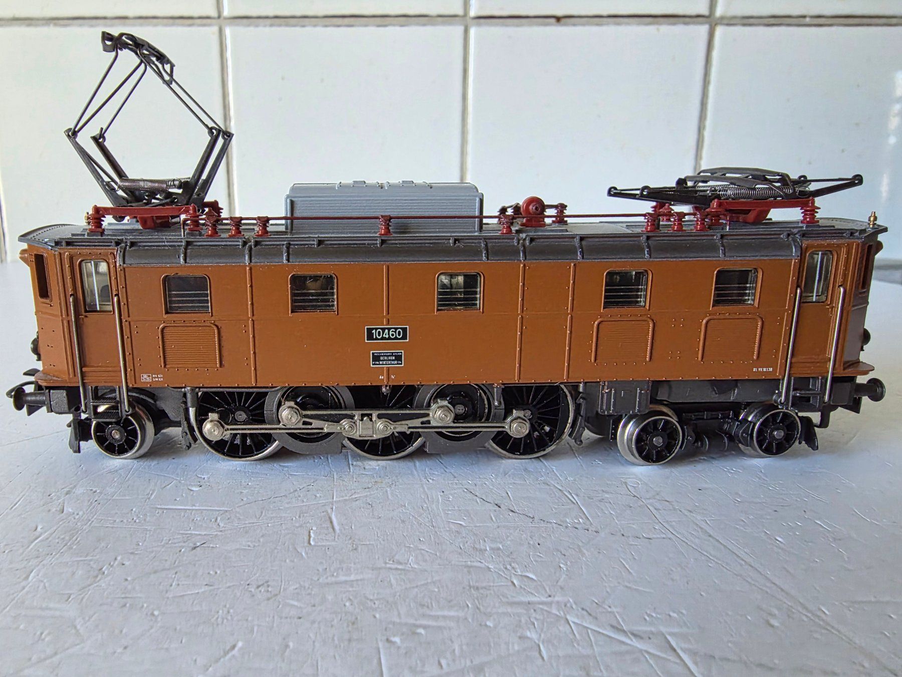 Märklin Modellini di ferrovie: E-Lok SBB Ae 3/6, Lok-Nr. 10460 – Nuovo (secondo la descrizione) da Seuzach venduto da Loeckeli01 1