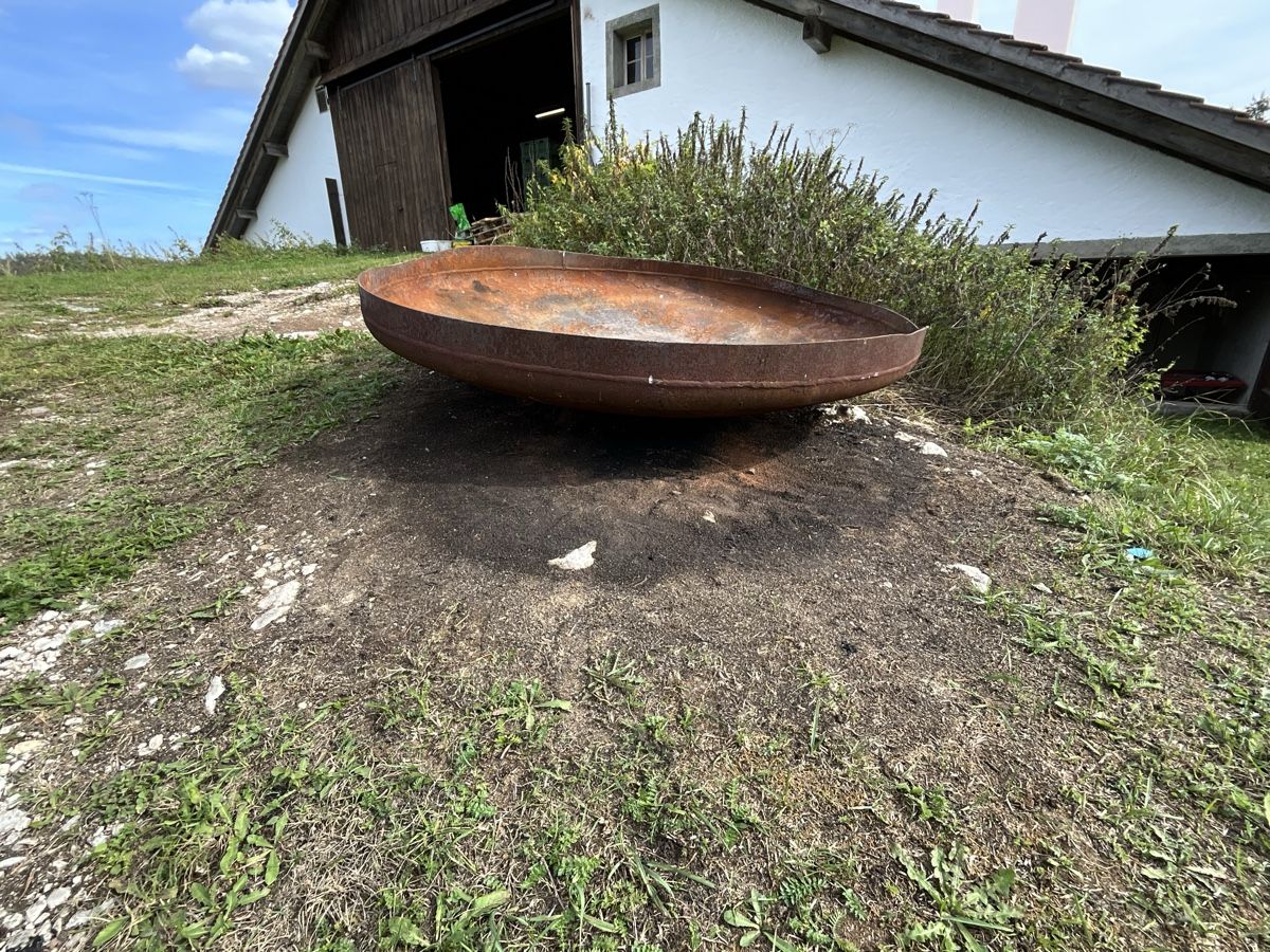 Feuerschale: Feuerschale Eisen Durchmesser 160 cm – Gebraucht aus Biel/Bienne von Projektorium