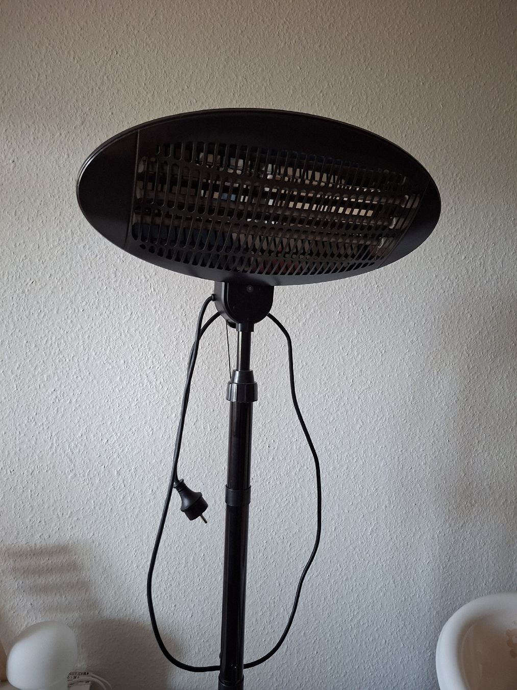Radiatori: Heizstrahler NP. 199CHF – Usato da Winterthur venduto da Ausmisten2026 1