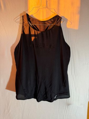 Top von omyos Gr. M/L