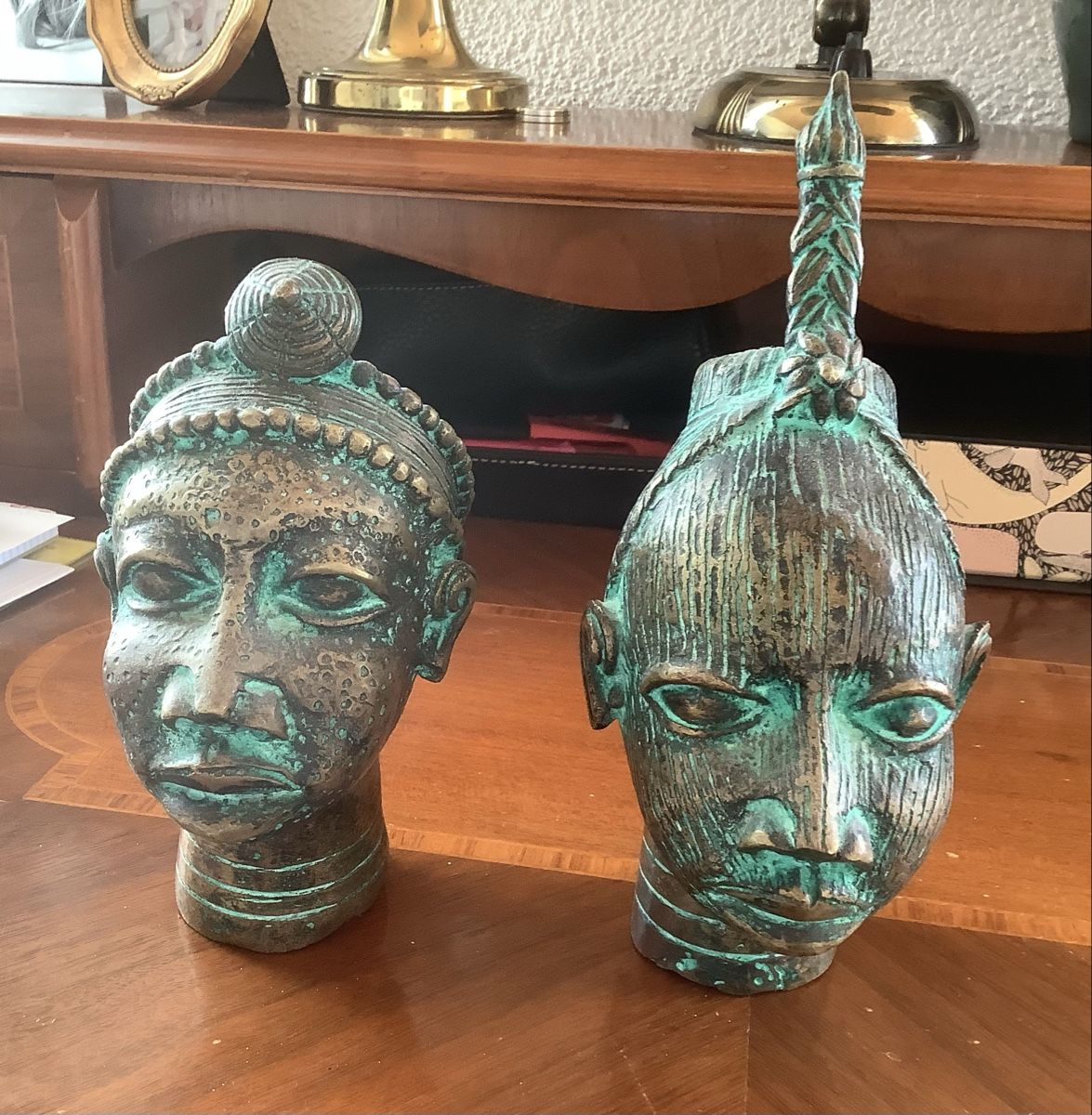 Skulpturen & Statuen: African tribal royal Heads – Gebraucht aus Zug von natiak01 1