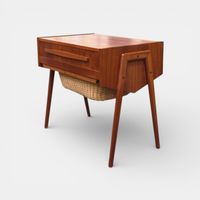 Nähtisch Teak mit Korb // 50er Jahre