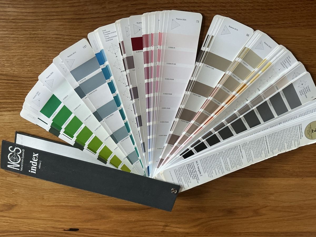 Cartoline: NCS Index Edition 2 Farbfächer guter Zustand – Usato da Hedingen venduto da Juniswiss