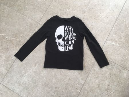 Cooles Jungen Shirt Gr 122/128 Skull 💀 Statement Schwarz...