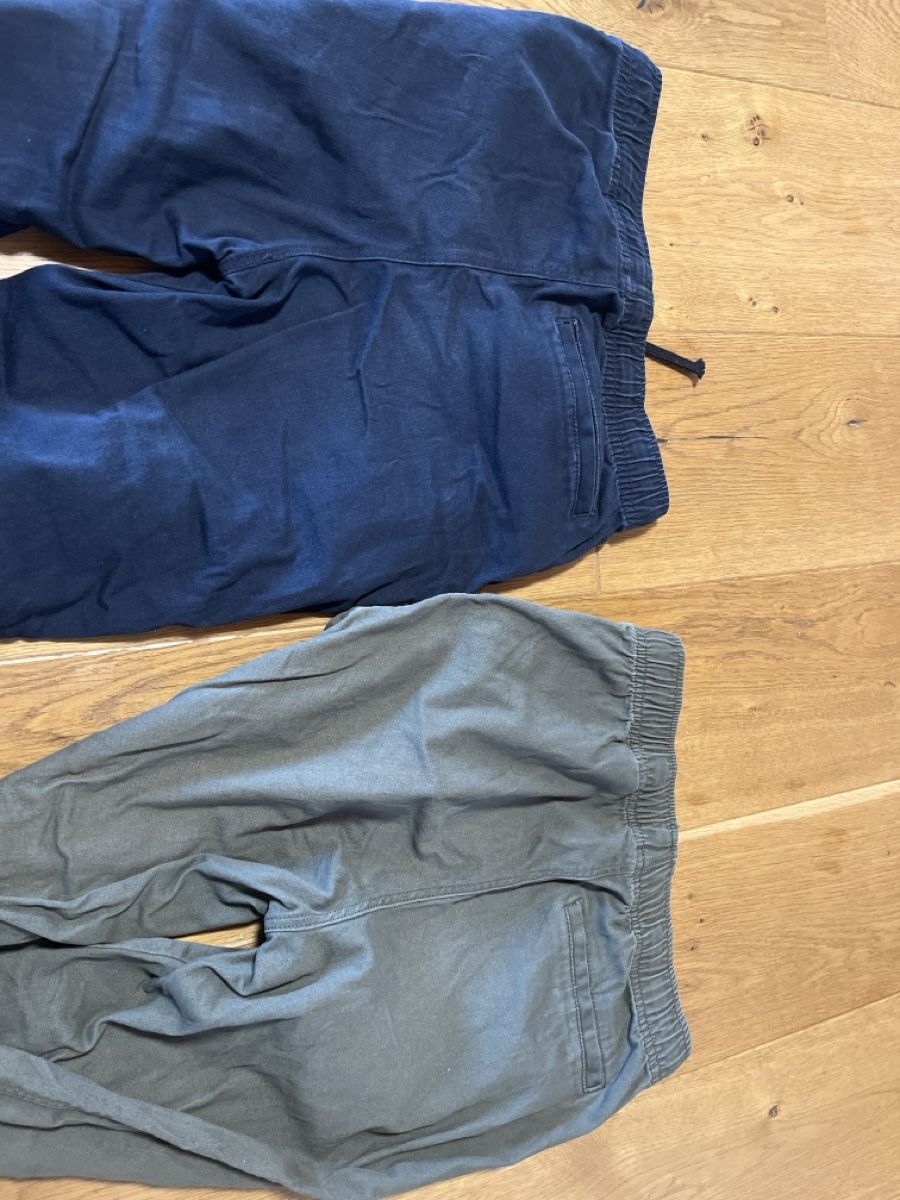 H&M Hosen: 2 Hosen 146 H&M – Gebraucht aus Balmberg von Berglihof 3