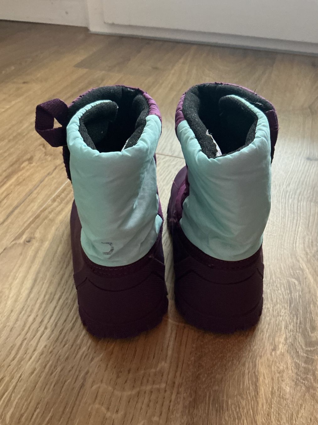 Decathlon Scarpe da uomo: Kid Snow Boots 24-25 – Usato da Brugg AG venduto da Magna3 1