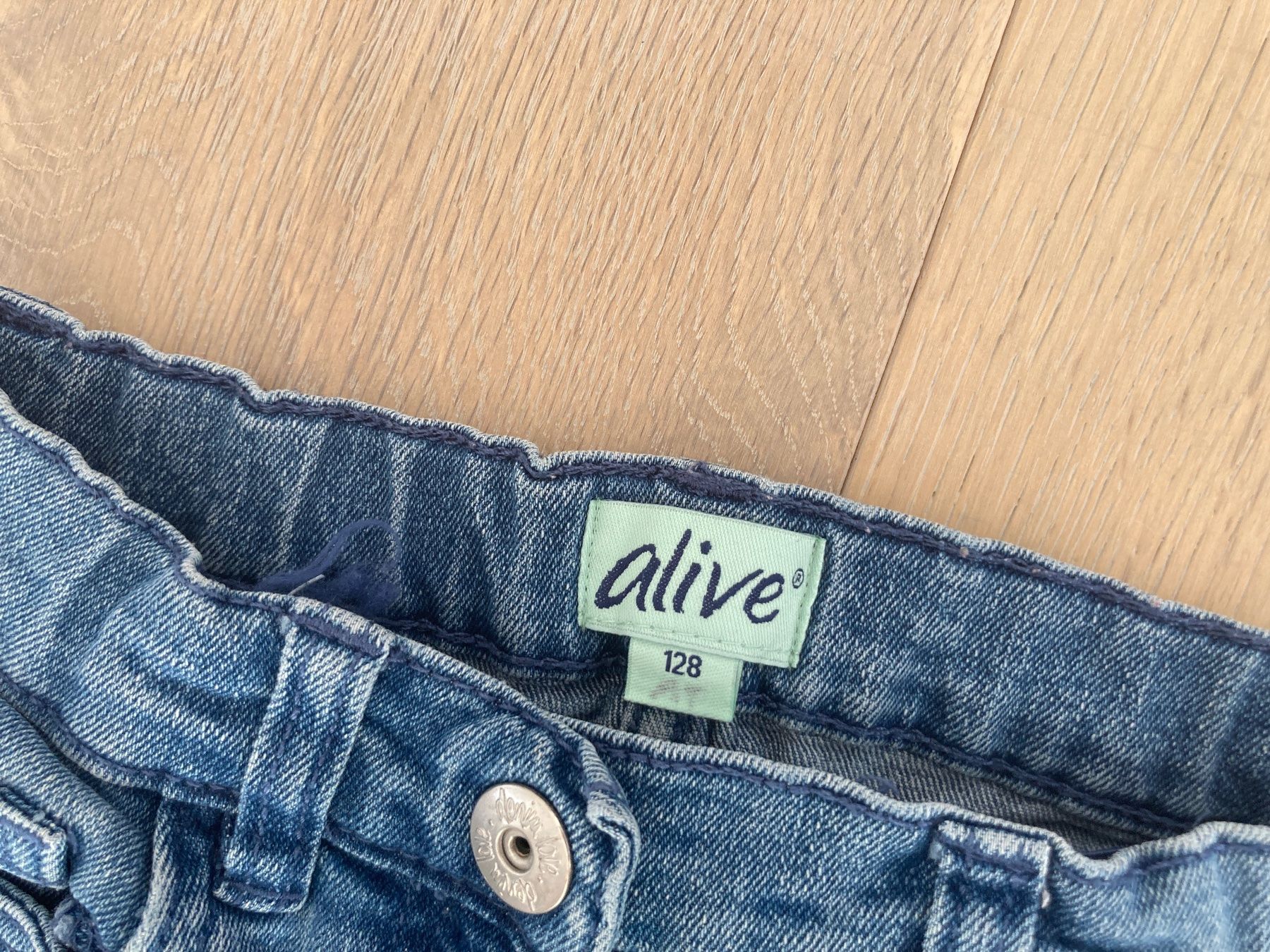 Pantaloni: Mädchen Jeans 3 Stück Gr. 128 – Usato da Eggenwil venduto da Lissi82 2