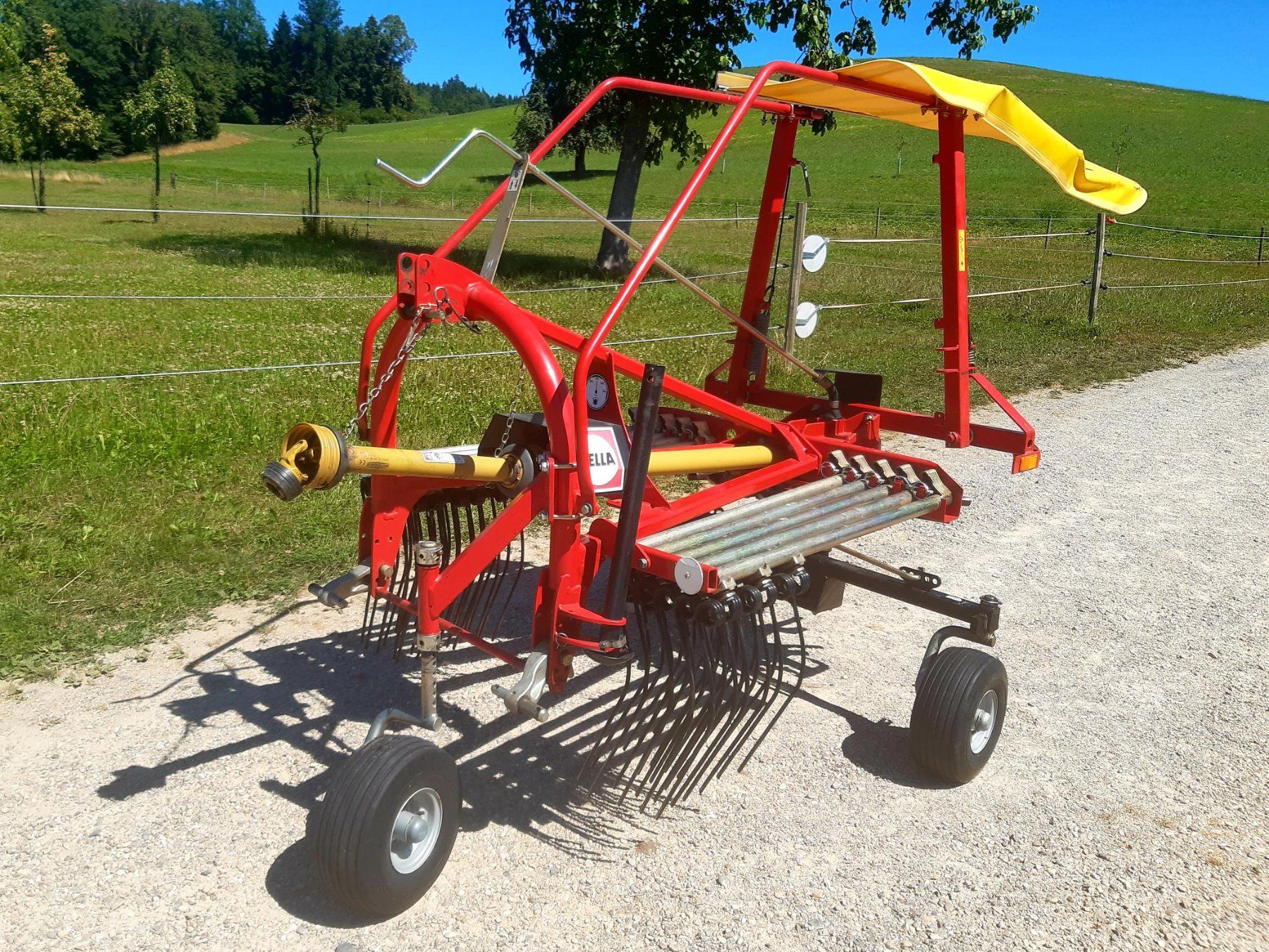 Raufutterernte: Kreiselschwader Fella TS 351 DS – Gebraucht aus Ruswil von Baechlli 2