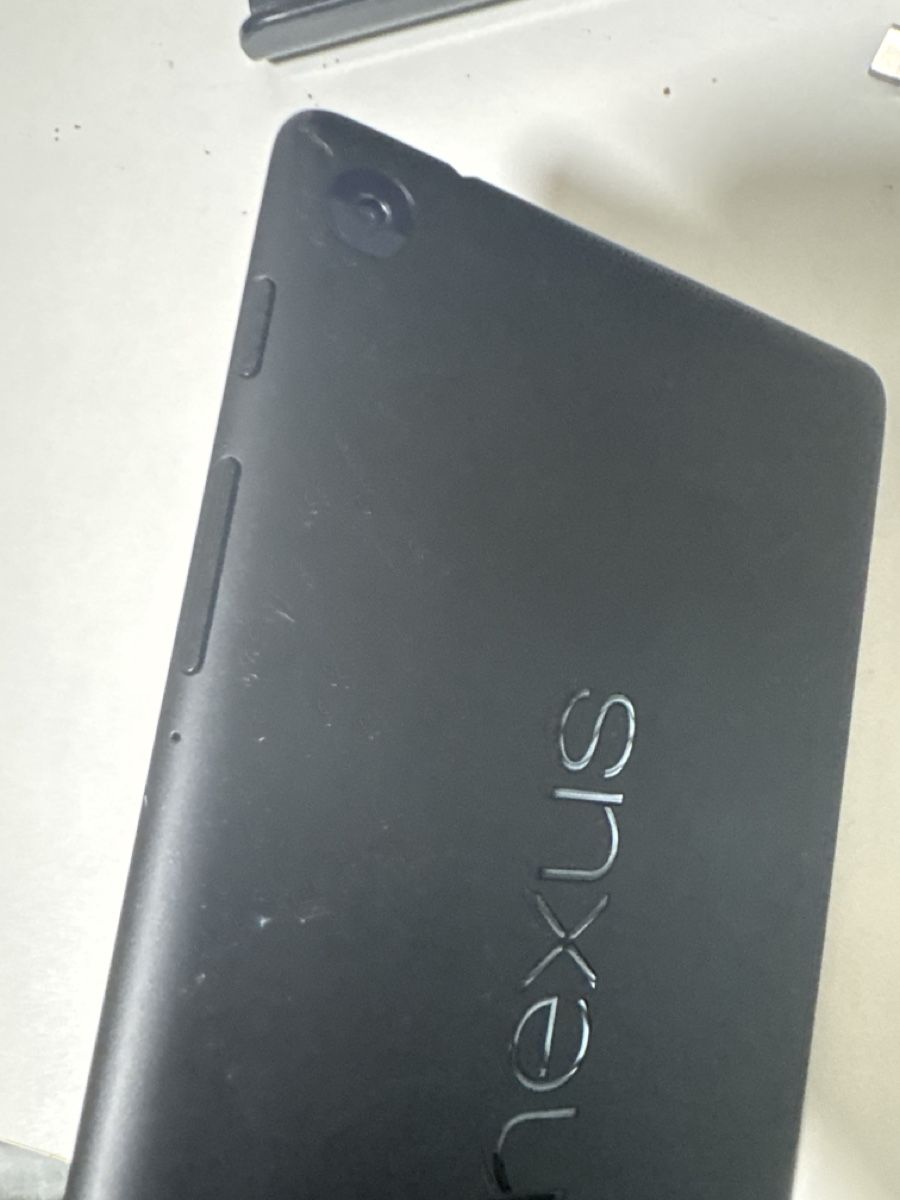 Asus Tablet PC: Asus Nexus-Tablet  – Defekt aus Riehen von M.S.DVD 3
