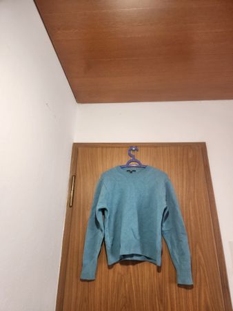 Pull Uniqlo 100% laine bleu clair taille M 