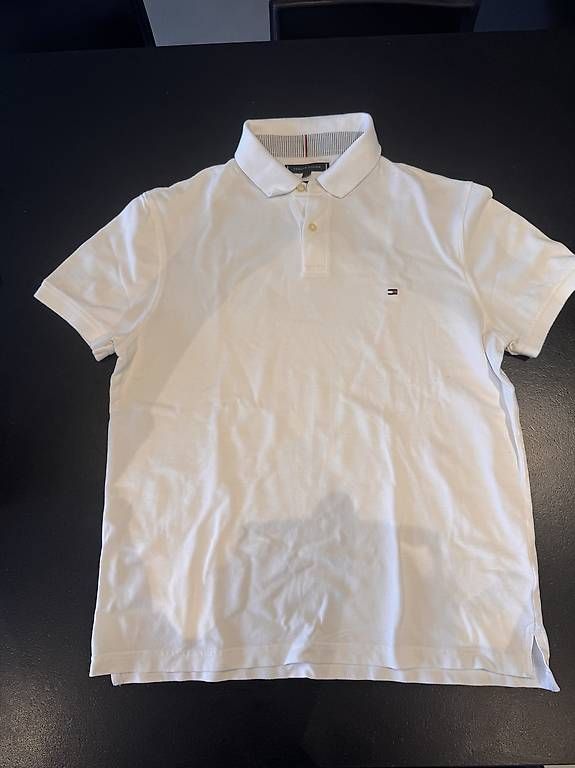 Polos: Polo Tommy Hilfiger taille L, blanc  – D'occasion à Gland par est_thw6 1