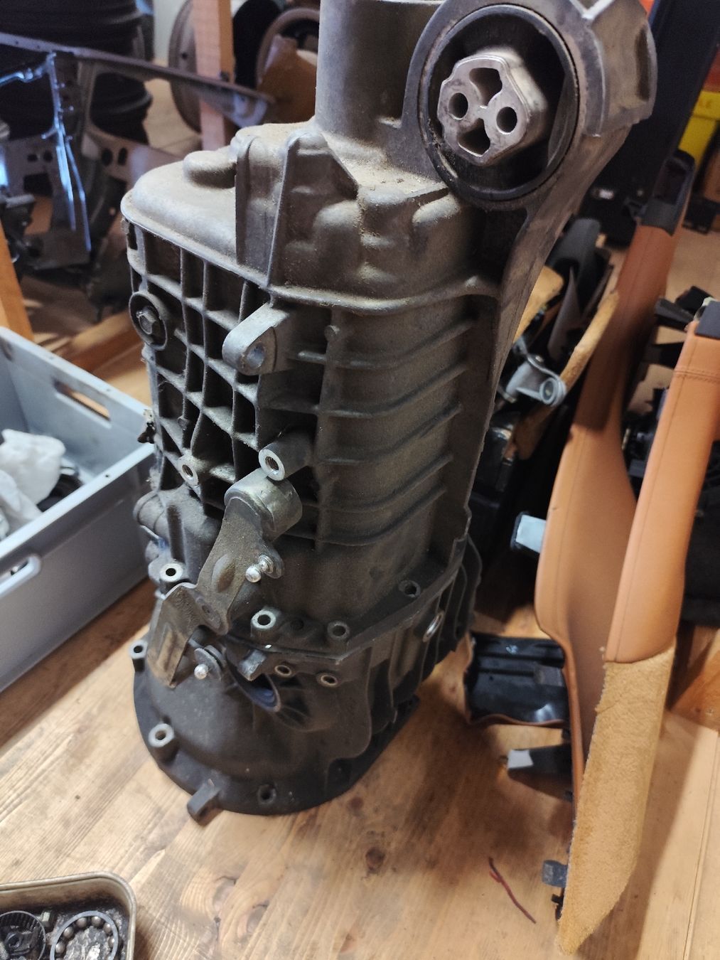 Porsche Toutes les pièces auto: Gearbox Porsche 996 with limited slip diff – D'occasion à Fully par rom_8rkp