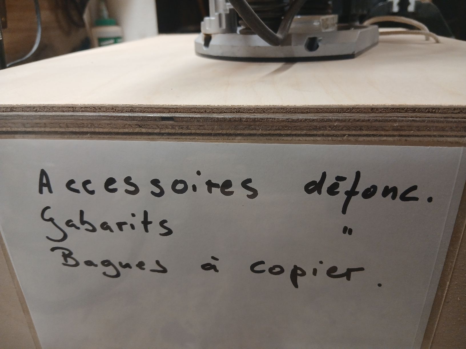 Tutte le macchine: A vendre lot de 2 défonceuses avec accessoires . – Usato da St-Triphon venduto da yer_tx5d 1