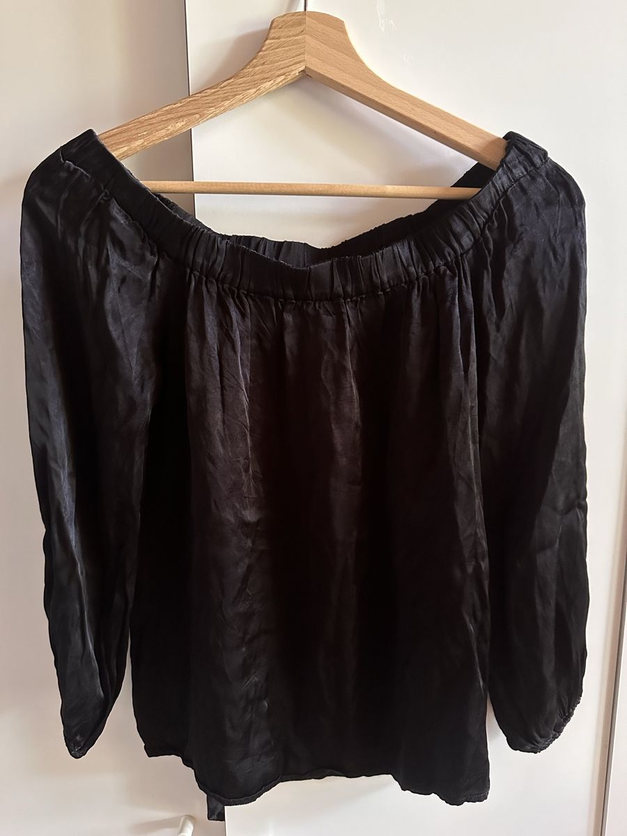 H&M Chemisiers: Bluse schwarz Satin H&M Gr. 36 – D'occasion à Münsingen par Secondhand89 2