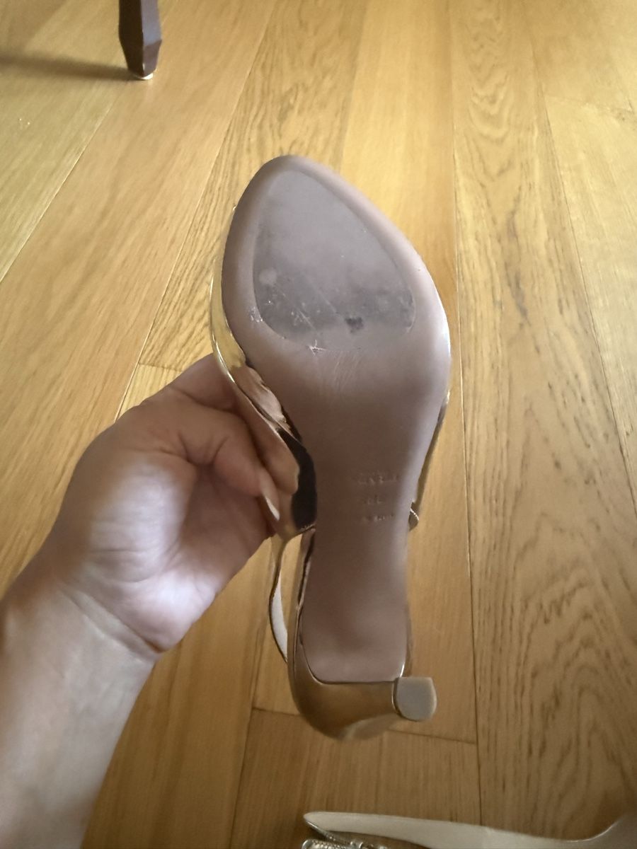 Prada Damenschuhe: Prada peep toe gold sandals – Gebraucht aus Zürich von ste_8889 3