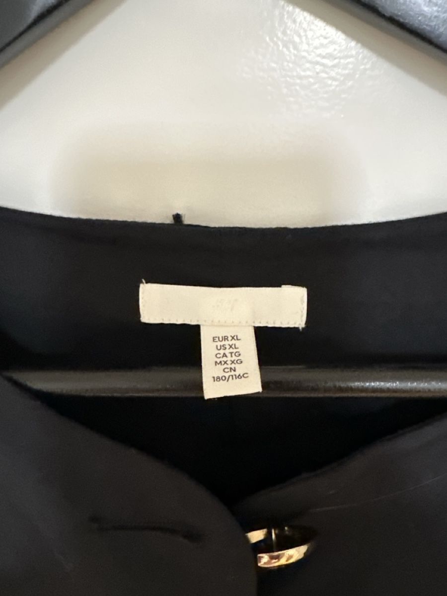 H&M Camicette: Bluse Gr XLvon H&M  – Usato da Volketswil venduto da Sina008 2