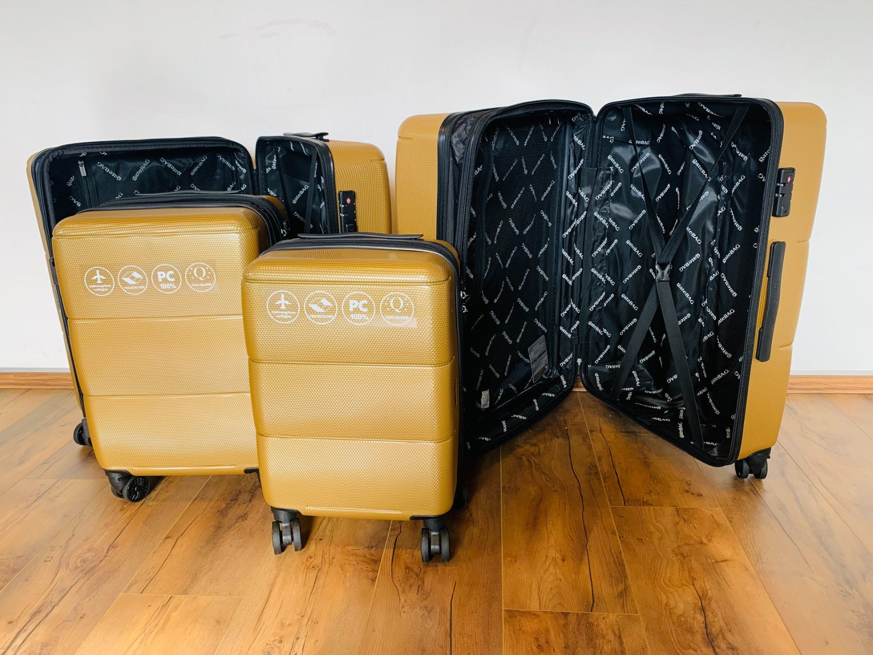 Valigie: 4 teiliges Koffer Polycarbonat gateBAG BUNDLE GOLD NEU – Nuovo e nell'imballaggio originale da Bergdietikon venduto da shopAgent 8