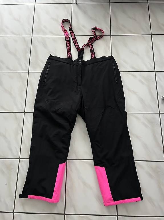 Completi & Tailleur: Zu verkaufen Damenskianzug – Usato da Recherswil venduto da Giowe 1