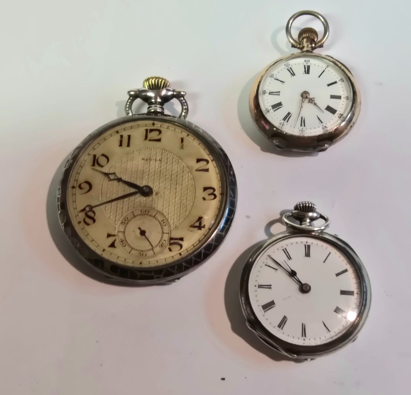 Montres: 3 Defekte Silbertaschenuhren – D'occasion à Ennetbürgen par 50shafali53
