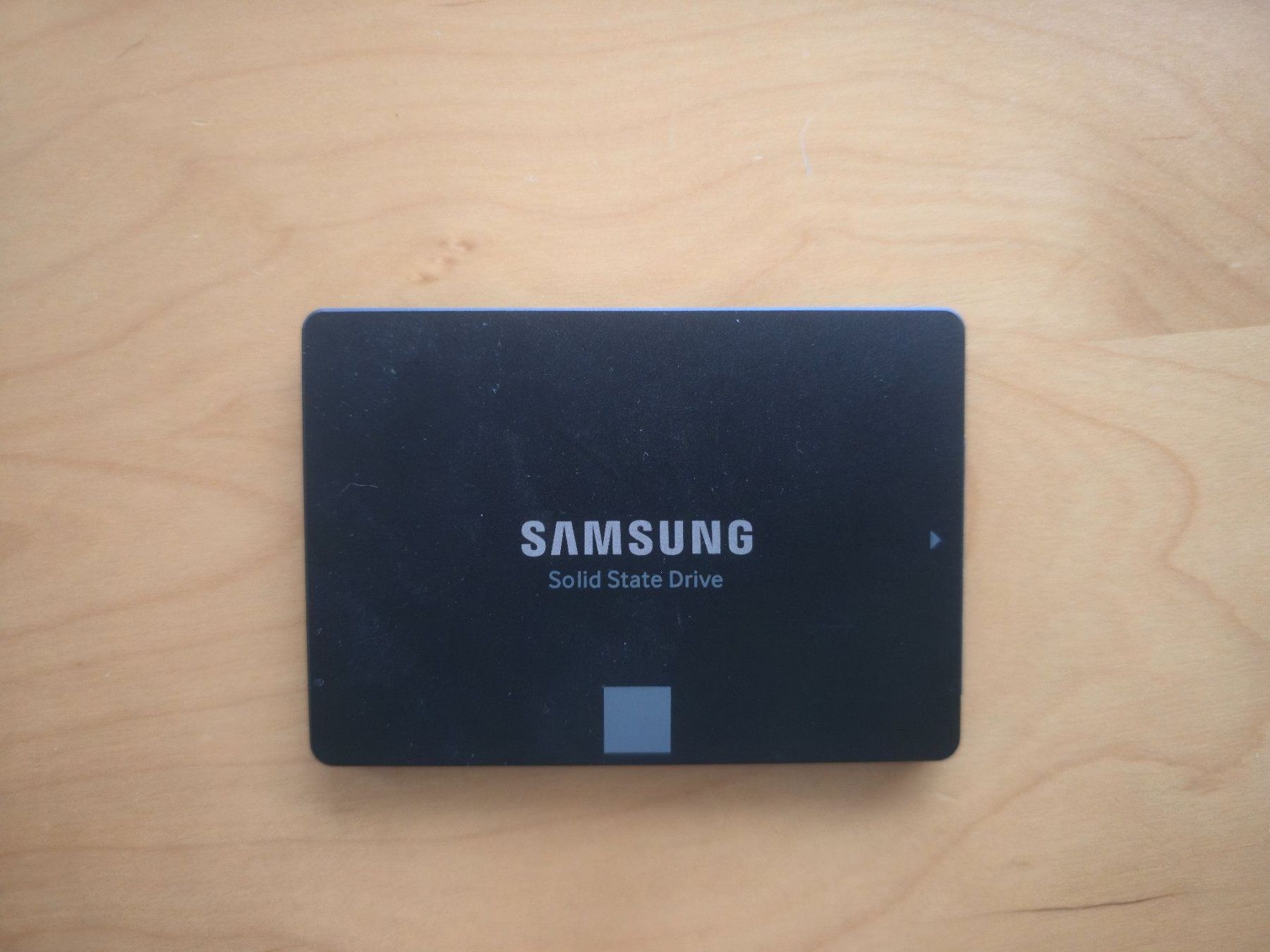 Samsung Dischi rigidi: Samsung SSD-Harddisk 860 EVO 1TB – Usato da Langnau am Albis venduto da Thueppi
