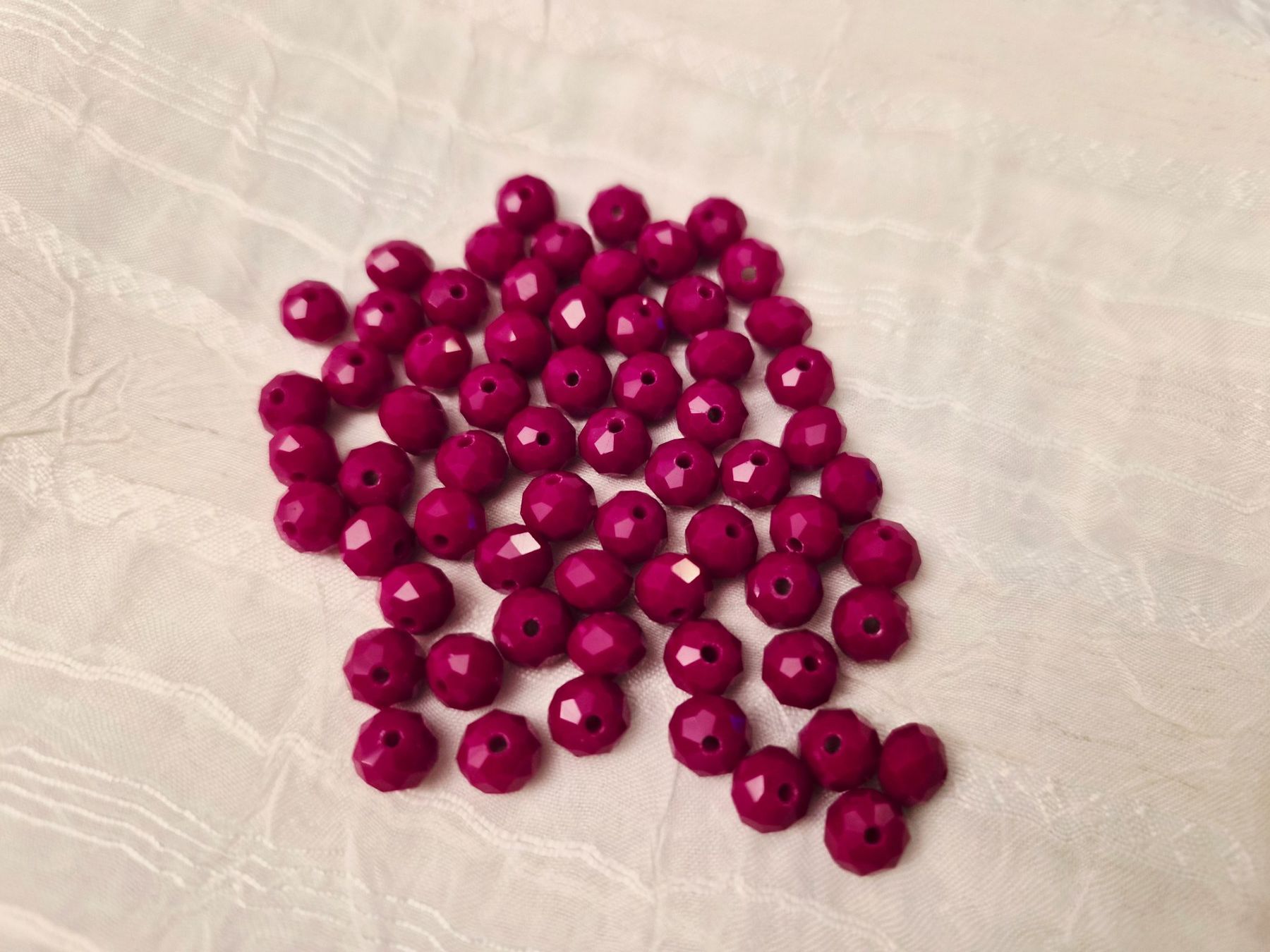 Perle (finte): Glasschliffperlen 8mm Weinrot 65stk – Nuovo e nell'imballaggio originale da Dietikon venduto da Eleda 1