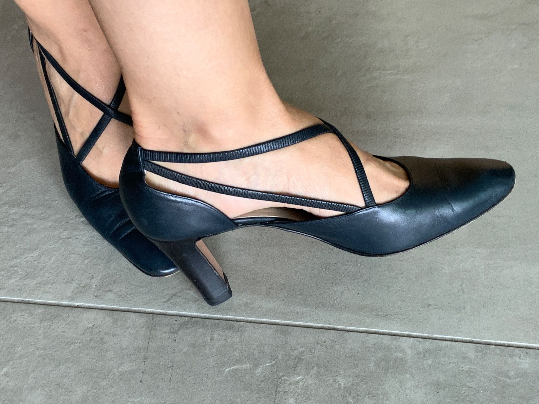 Scarpe da donna: Chaussures blue à talons taille 38 – Usato da Le Grand Saconnex venduto da Enrica01 4