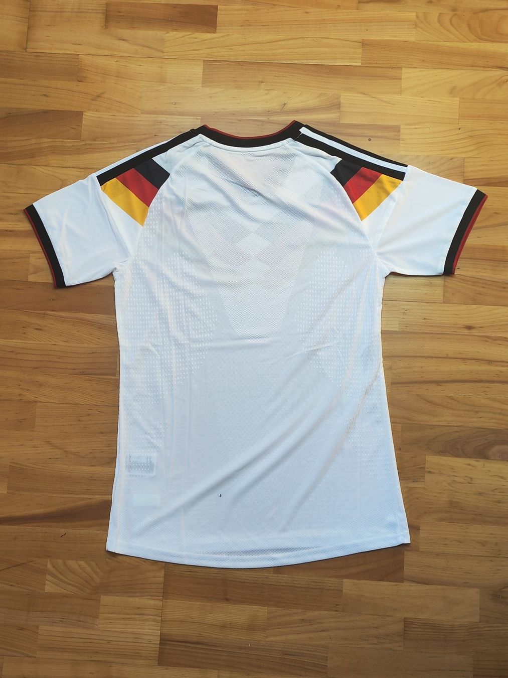 Adidas Canottiere & Pantaloni: Deutschland Heimtrikot 2026 – Nuovo (secondo la descrizione) da Breitenbach venduto da Lqris 1