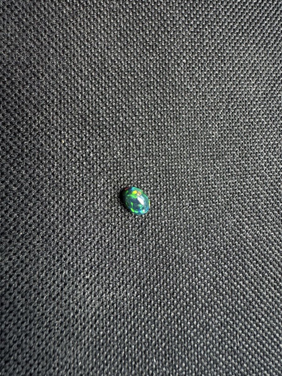 Pietre preziose: Black Opal 0.75 ct – Nuovo e nell'imballaggio originale da Wängi venduto da Horus90