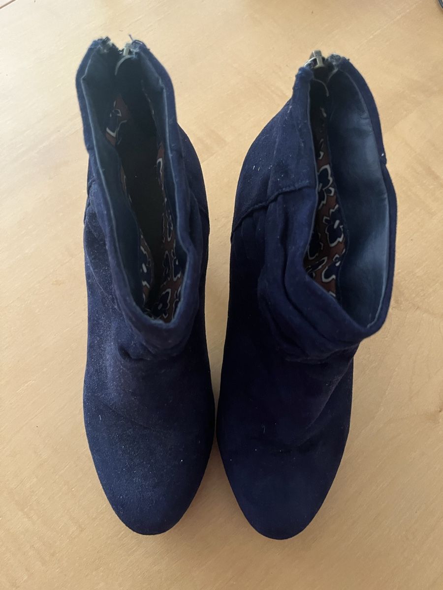 Scarpe da donna: Dunkelblaue Stiefelette Anna Field – Usato da Basel venduto da tiadolma 1