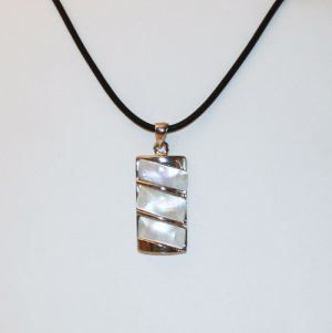 Catenine: Collier à rectangles nacrés – Nuovo e nell'imballaggio originale da marsens venduto da gag03