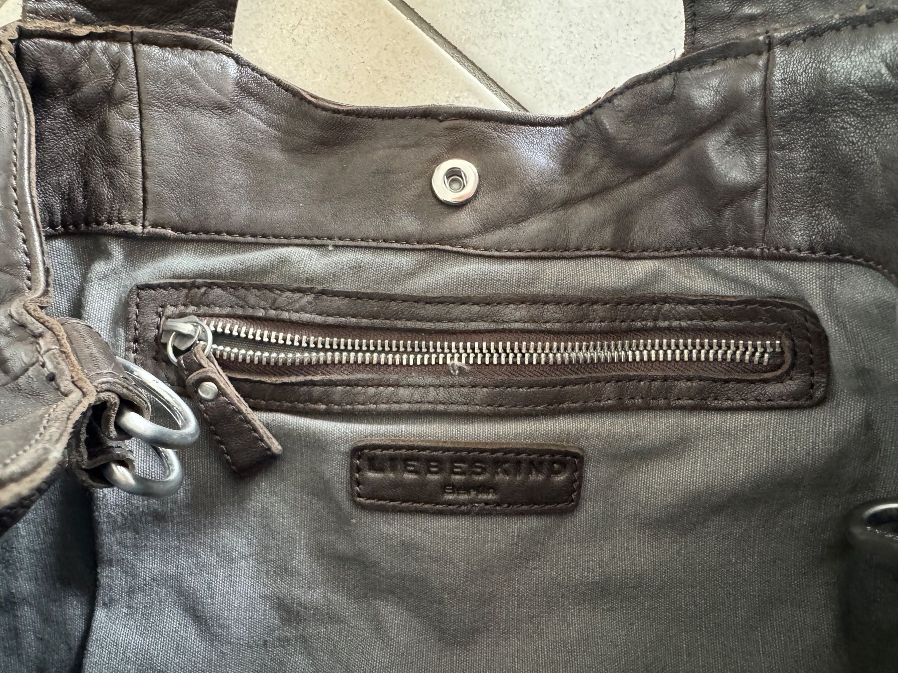 Liebeskind Taschen für Damen: Liebeskind Berlin Handtasche Leder – Gebraucht aus Teufen AR von chi_h55m 4