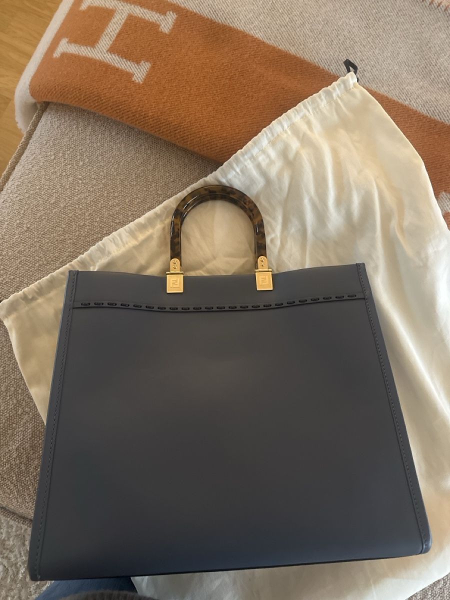 Fendi Taschen für Damen: Fendi Sunshine Medium - Neuwertig – Neu (gemäss Beschreibung) aus Riehen von fho_69tn 2