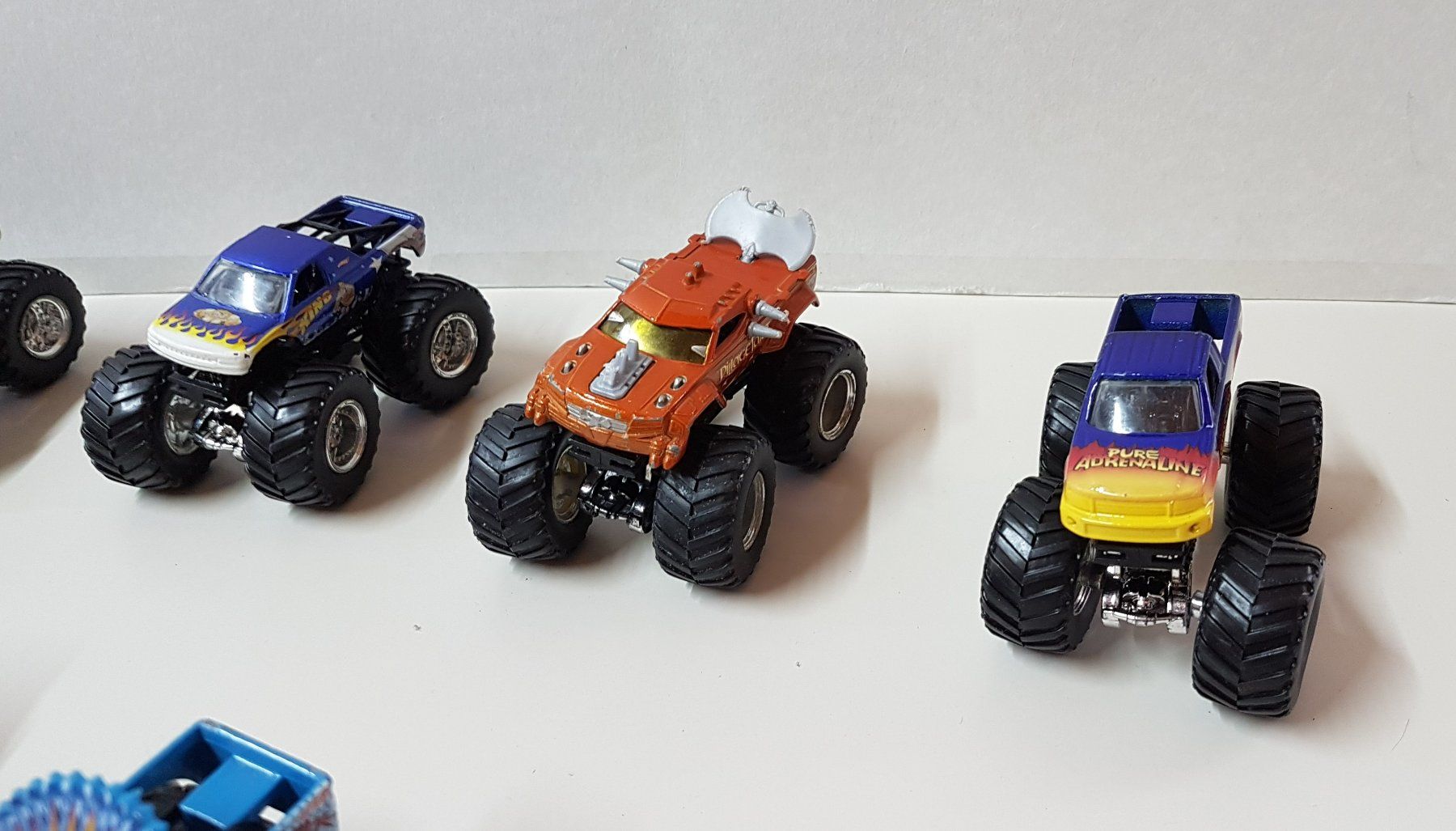 Modellini d'auto: 😎  9 Auto Offroader – Usato da Schüpfheim venduto da Games_Spielkonsolen 1