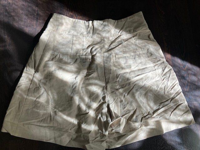 H&M Pantaloni: elegante shorts gr. 38 – Usato da Schwarzenberg LU venduto da kindler007 3