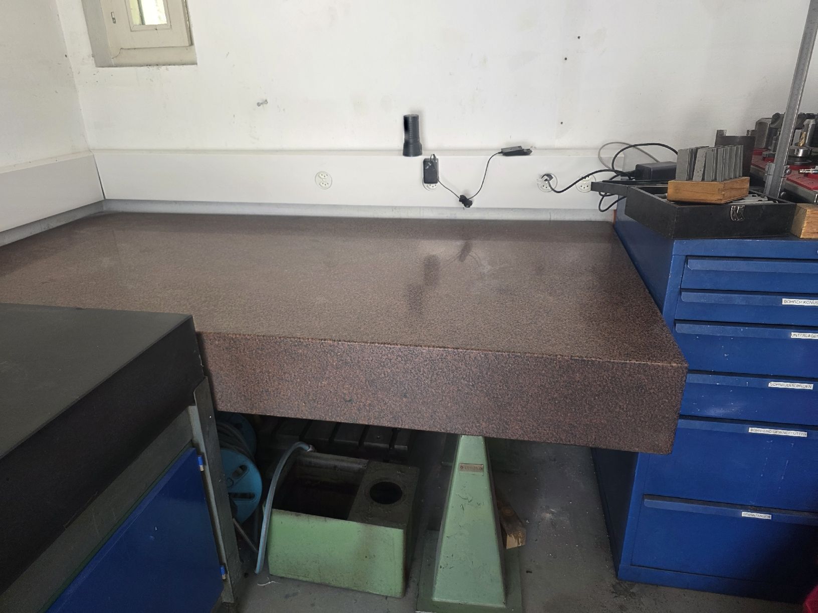Messen: Granitmessplatte 2.00m x 1.00m x 0.20m – Gebraucht aus Thusis von and_7cvb 1