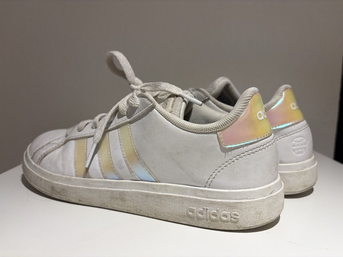 Adidas Scarpe per ragazze: Adidas Schuhen, 37 1/3 – Usato da Azmoos venduto da alix001