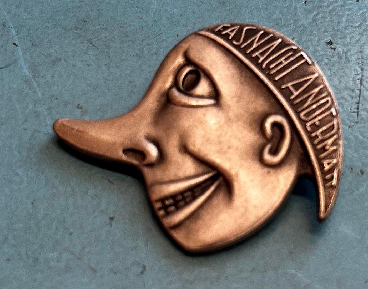 Placchette & Badge: Andermatt Fasnacht 1963 – Usato da Obernau venduto da Wgnom