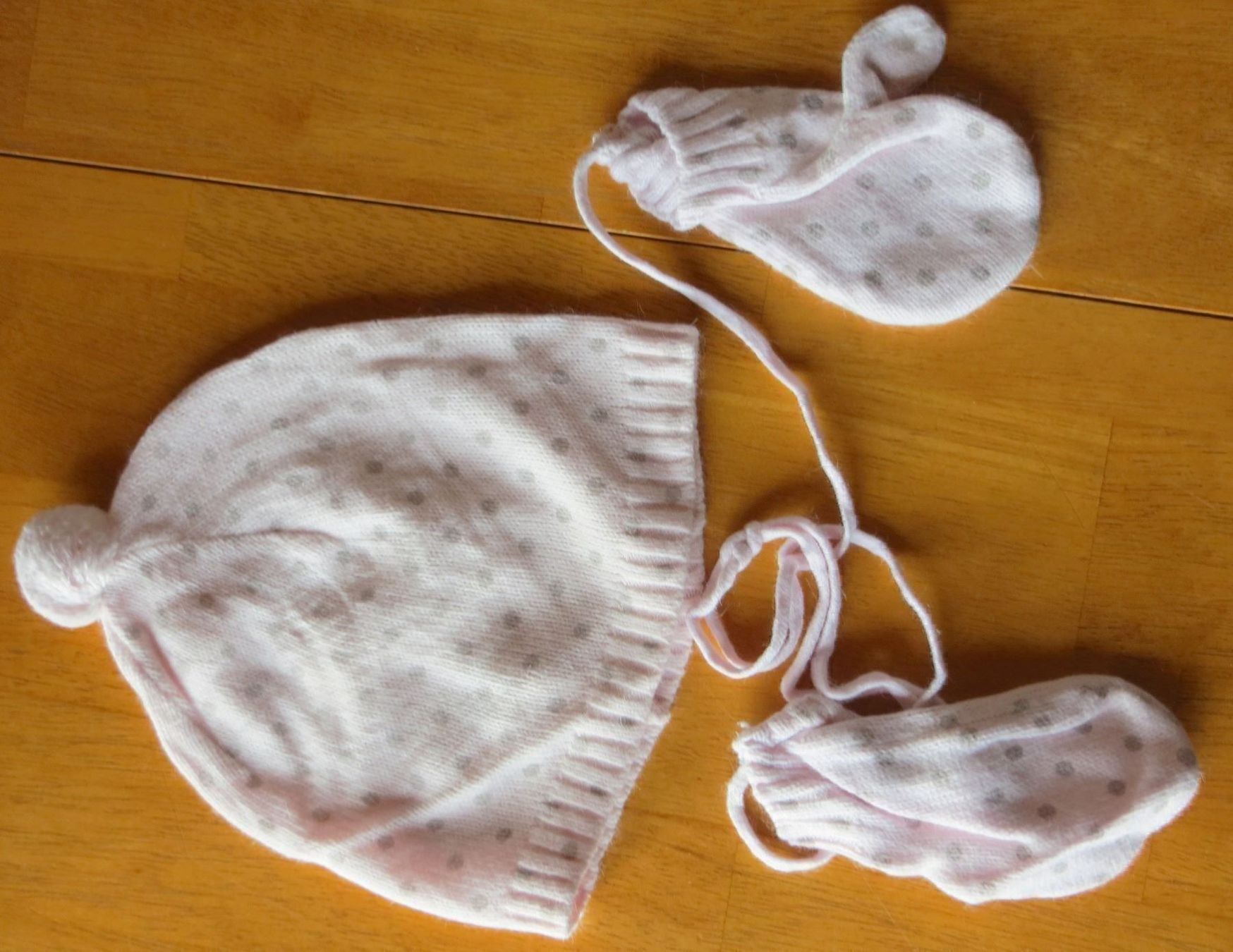 Lotti & Set di vestiti: combinaison gants et bonnet taille 80 – Usato da Athenaz (Avusy) venduto da Kurtzuegg 1
