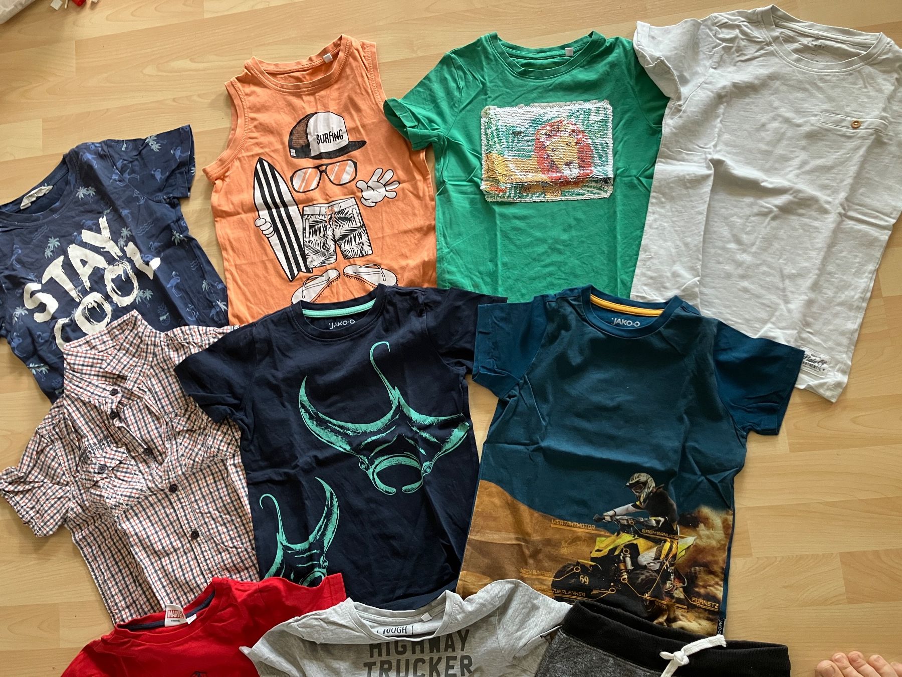 Lotti & Set di vestiti: Sommer Kleiderpaket 122 (1) – Usato da Niederglatt ZH venduto da boeca82 1
