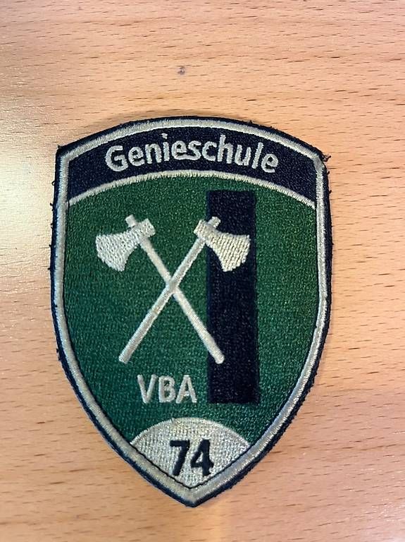 Plaquettes & Badges: Diverse Verbandsabzeichen Schweizer Armee – D'occasion à Oberwil (Dägerlen) par Teddy89 2