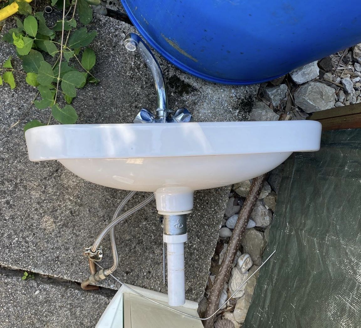 Lavabi & lavandini: Ab 1.- Vintage Lavabo mit mischer – Usato da Prêles venduto da 21rena