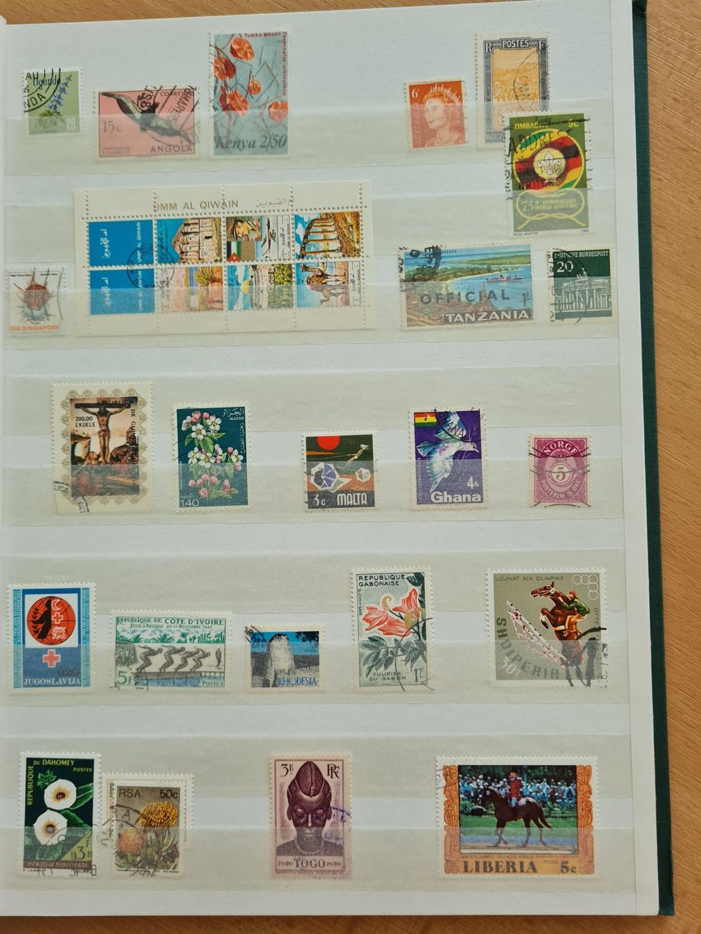 Albums: Briefmarken aus aller Welt! – D'occasion à Luzern par Ulrich34 1