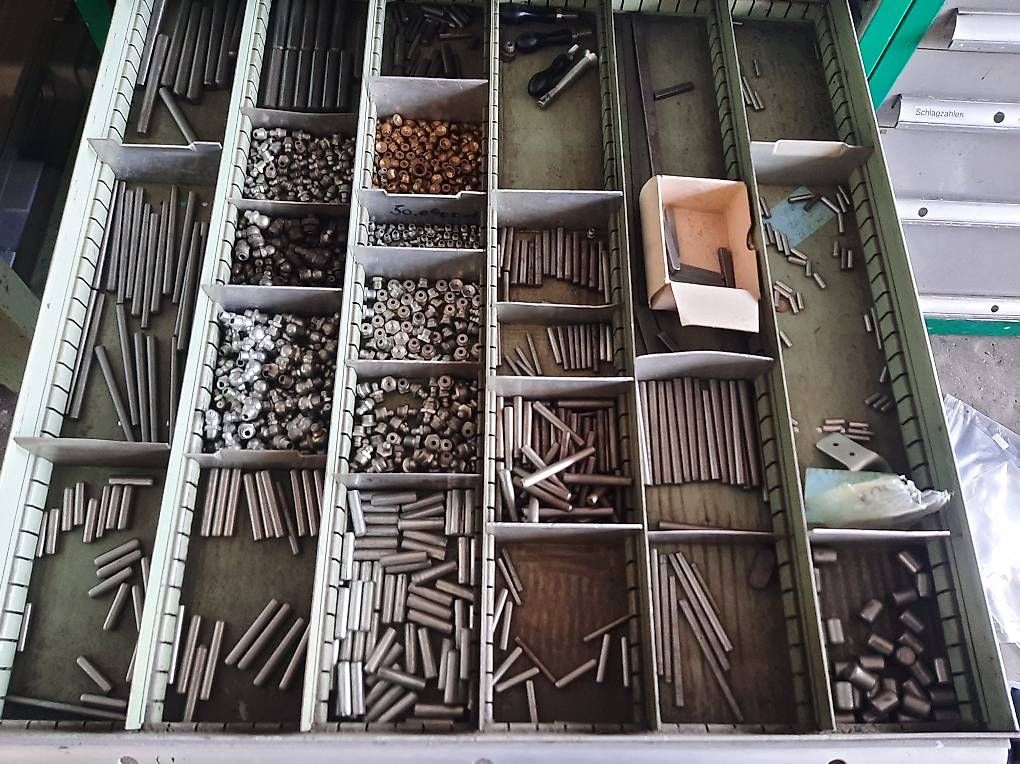 Altro per industria metallurgica: Lot div. Kleinteile – Nuovo (secondo la descrizione) da Münsingen venduto da sttech