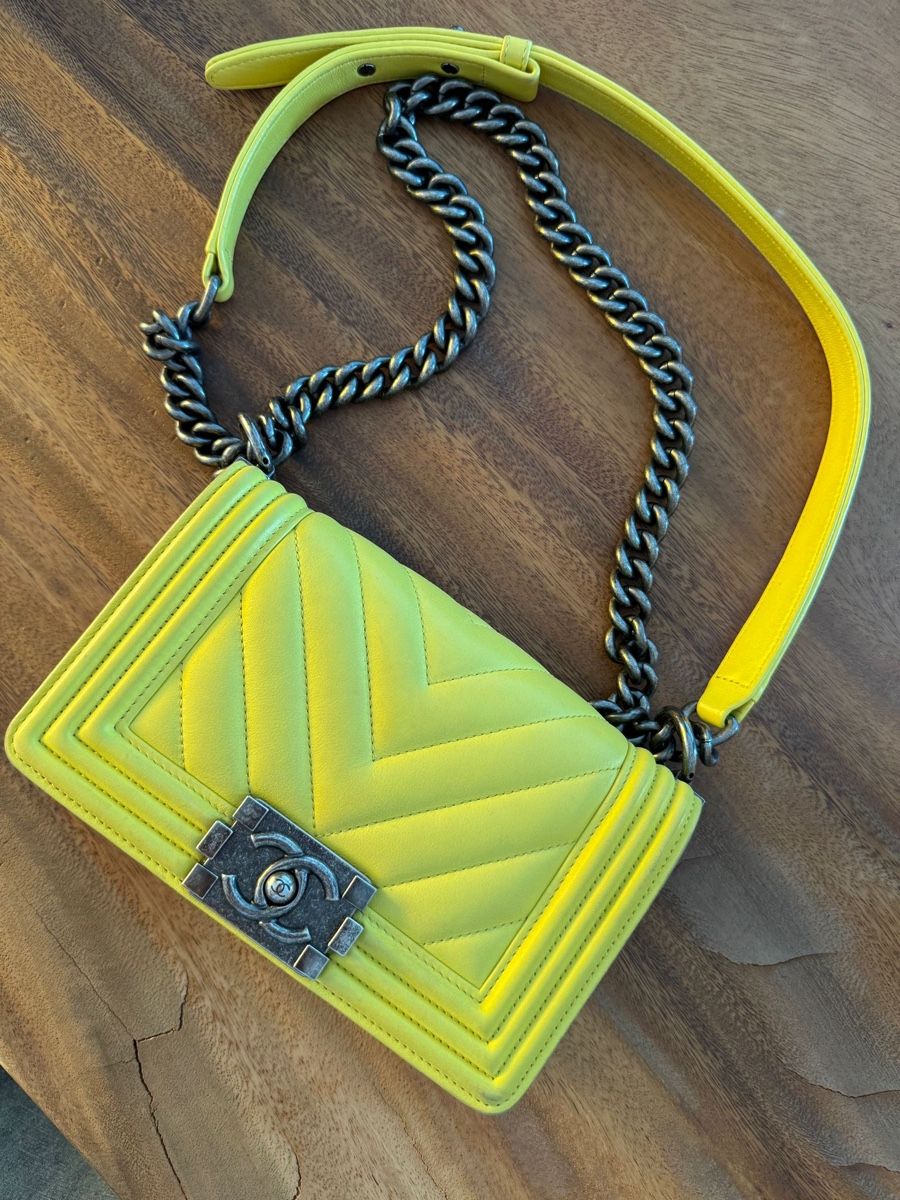 Chanel Borse da donna: Chanel Boy Tasche – Usato da Küsnacht ZH venduto da HouseOfLuxe