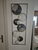 Moderne Wanddeko aus Metall mit Kreisen - Top Zustand!