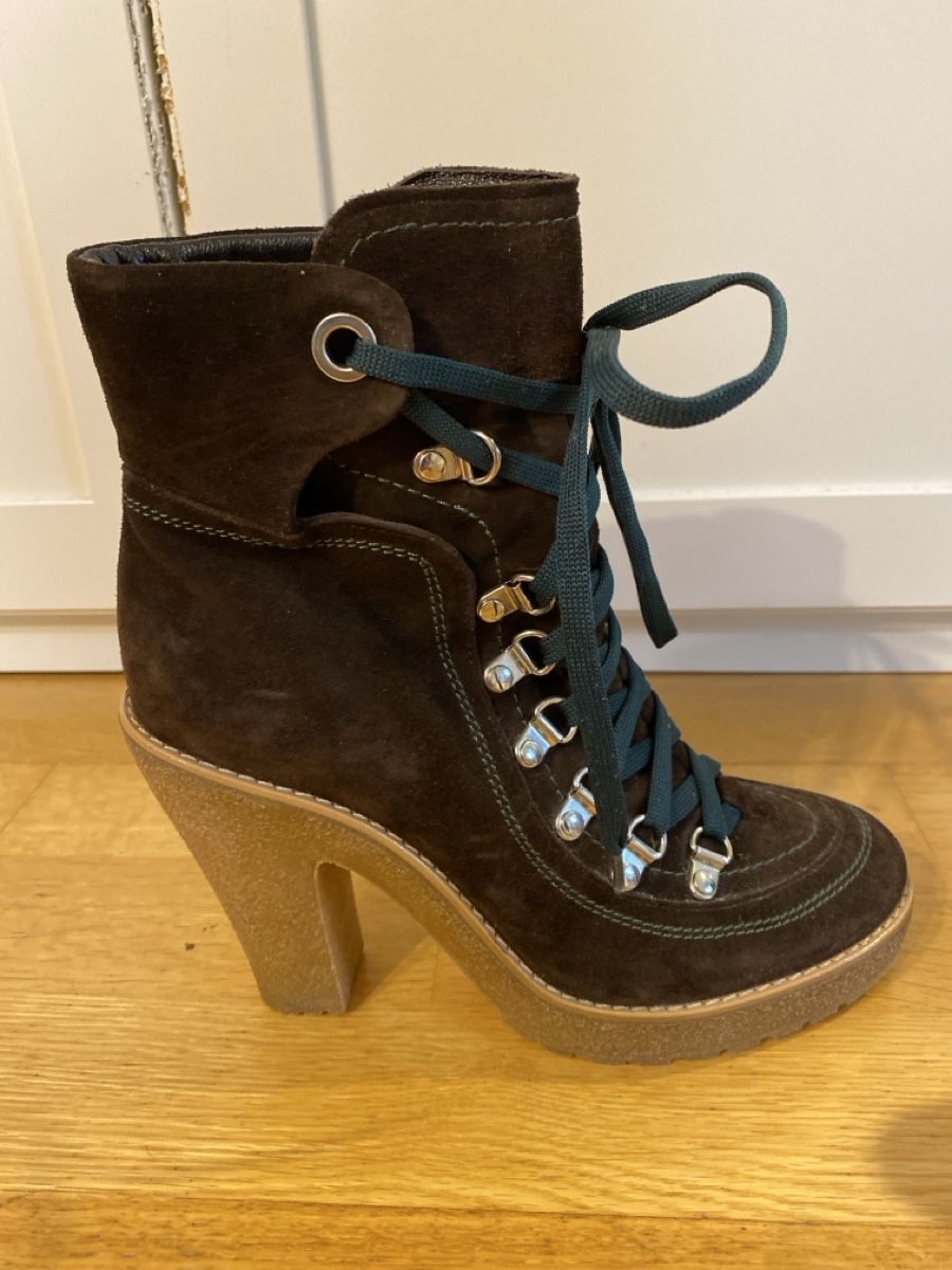 Scarpe da donna: Stiefeletten im traditionellen Stil, von JFK, – Usato da Zürich venduto da sim_hly6 1